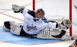 【开云直播中心】金左脚三连击！米兰青训瑰宝租借爆发，强制买断条款即将触发