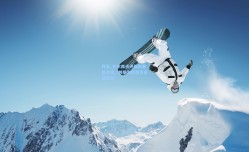 开云_拉尔森点评英超最佳中场，赖斯与厄德高赢得赞誉