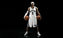 【开云赛事集团】德甲周三焦点战，莱比锡红牛主场对阵弗赖堡，止颓与破咒的悬念较量