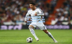 开云官方-巴萨赛前‘鲨鱼’预警惊动足坛，皇社赛后笑称实为‘葡国军舰水母’